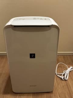 SHARP 除湿機 CV-S71 2025年製 2025年製 SHARP CV-S71-W 除湿機 使用3ヶ月 - メルカリ