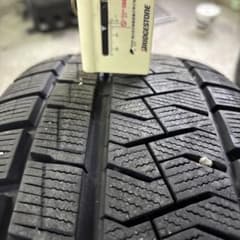 送料込み★新品ピレリスタッドレス★215/65R16★4本セット PIRELLI 4本セット 215/65R16 スタッドレス 2024年製 ピレリ ICE ZERO