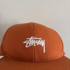 Stussy オレンジ フラットバイザーキャップのサムネイル