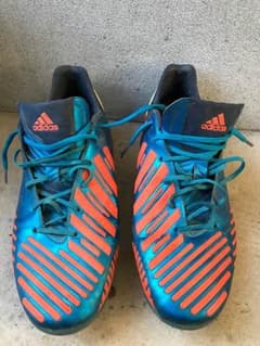 adidasサッカースパイクのサムネイル