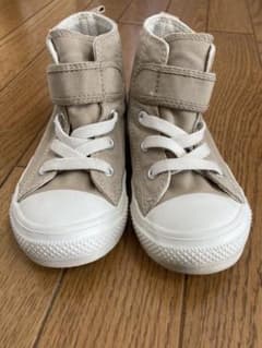 ⭐︎コンバース 17cm 人気のベージュ ハイカット⭐︎のサムネイル