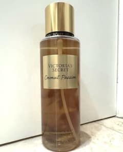 Victoria's Secret Coconut Passion ボディミストのサムネイル