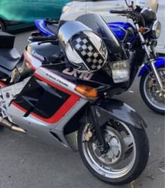 値下げと写メ追加❗️カワサキzx10⭐️車検長い・ETC付き❗️綺麗な良好車両✨のサムネイル