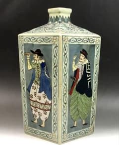 ☆ 名品【 錦南蛮図角瓶 円左エ門 作 】染錦 金彩 金襴手 南蛮人