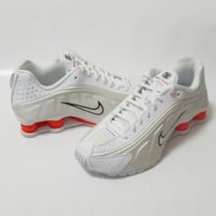 23cm 白 赤 ナイキ ショックス R4 レディース SHOX 23cm 白 赤 ナイキ ショックス R4 レディース SHOX - メルカリ