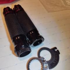 バイク用 カスタムグリップ 22.2mm 左右セットのサムネイル