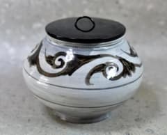 値下げ、高麗焼、一玉作　粉青砂器唐草紋水指【極上品】お茶道具/共箱 値下げ、高麗焼、一玉作 粉青砂器唐草紋水指【極上品】お茶道具/共箱