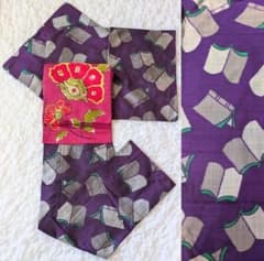 これはレア柄！大きな本がたくさん♪光沢が美しい秩父銘仙