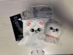 straykids スキズ skzoo jinilet グッズのサムネイル