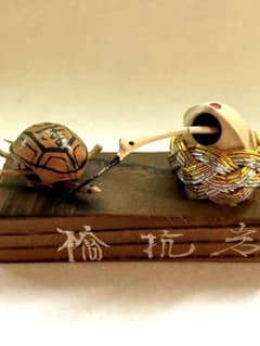 ☆ 鶴と亀首振り置物 インテリア小物 置物 工芸品 民芸品 芸術品