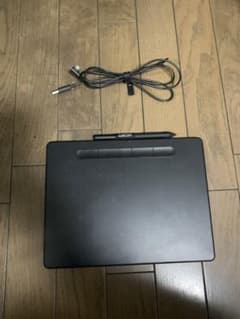 wacom lntuos ペンタブレットのサムネイル