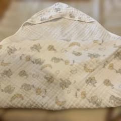 おくるみ　フードつき　ゾウ　ガーゼ　75×75のサムネイル