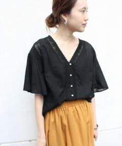 SLOBE IENA  マニーレースVネックブラウス　黒のサムネイル