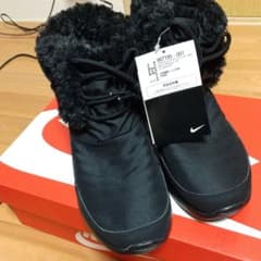 新品！ナイキ ボアシューズ 23,５cmのサムネイル