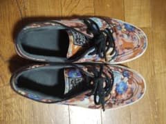 Nike Stefan Janoski モデル フローラル スニーカーのサムネイル
