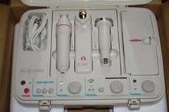 もも様専用＜新品＞【多機能美顔器】リリーソニックのサムネイル