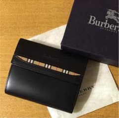 【新品未使用品】バーバリー　財布のサムネイル