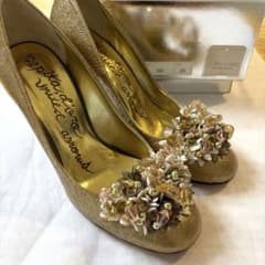 2WAY ビジュー付 ゴールドパンプス ペピータドロ 23 美品のサムネイル