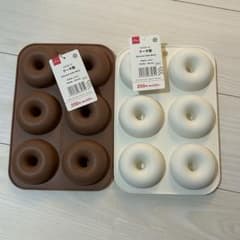 ダイソー　シリコーン　ケーキ型　プチドーナツ　2個セット