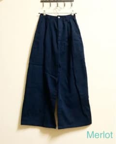 【新品タグ付き】Merlot 美脚ワイドパンツ　ネイビーのサムネイル