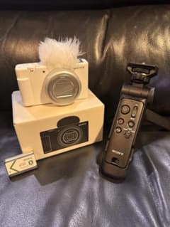 SONY ZV-1 II グリップ・バッテリー2個付 ZV-1M2 - メルカリ
