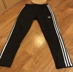 adidasoriginalsトラックパンツのサムネイル