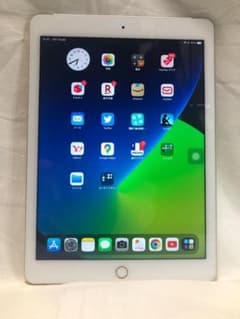 【良品】iPad Air2 Cellular docomo バッテリー残96%のサムネイル