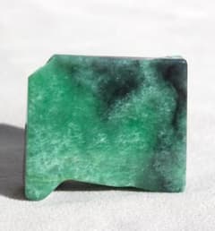 ロウカン質］糸魚川翡翠 原石 海石 23.6g - メルカリ