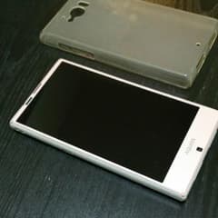 TMHRさん専用！Android 7.0！AQUOS SHV32 (ケース付き)のサムネイル