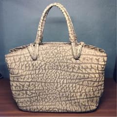 定価28万円 象革 ハンドバッグのサムネイル