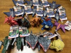 ウルトラ怪獣シリーズ ソフビ フィギュア 19体 まとめ売りのサムネイル