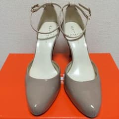 美品！ オーサキエレガンス ベージュストラップパンプス★のサムネイル
