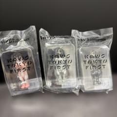 KAWS COMPANION KAWS TOKYO FIRST 3体セットのサムネイル