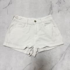 ホワイト ショートパンツのサムネイル