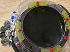 ベイブレードセット　スタジアム台のサムネイル