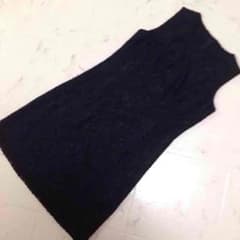 黒のレースワンピースのサムネイル