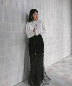 立体フラワーモチーフ チュールロングスカート ブラックのサムネイル