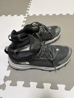 THE NORTH FACE トレッキングシューズ ブラックのサムネイル