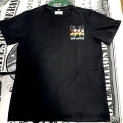 か*ん様 Off-White Tシャツ ブラック キャラクターのサムネイル