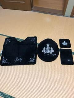 ぴちゅう様 大人気‼️Radyトイレマットセット‼️ 値下げしました‼️のサムネイル