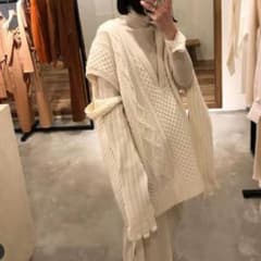最終値下げ little suzie グローブケーブルニット オフホワイトのサムネイル