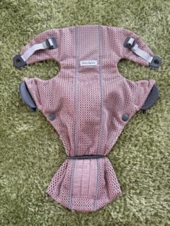 BABYBJORN 抱っこ紐 miniメッシュ ピンクのサムネイル