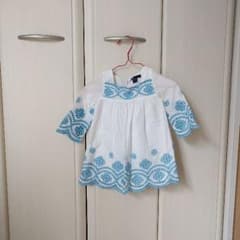 ♡専用♡ベビーギャップ　刺繍ワンピースのサムネイル