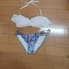 水着　ビキニ　ビクトリアシークレットのサムネイル