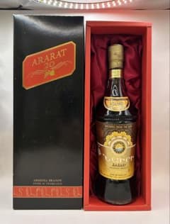 ARARAT 20年 ブランデー ギフトボックス入りのサムネイル