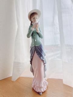 美品 LLADRO 「読書する貴婦人」 - メルカリ