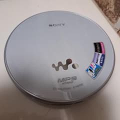 SONY MP3 Portable CD Player D-NE730 (Working Condition)