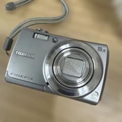 デジカメ　FUJIFilm　FinePix　F100fb （本体のみ） FUJIFILM FinePix F100fd 本体 - メルカリ
