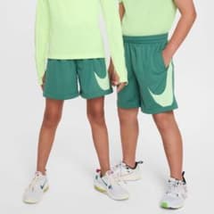 Nike グリーン ショートパンツ　140のサムネイル