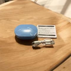 ワイヤレスイヤホン 青のサムネイル